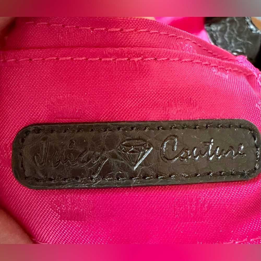 Juicy Couture  Black Wristlet - Picture 8 of 13